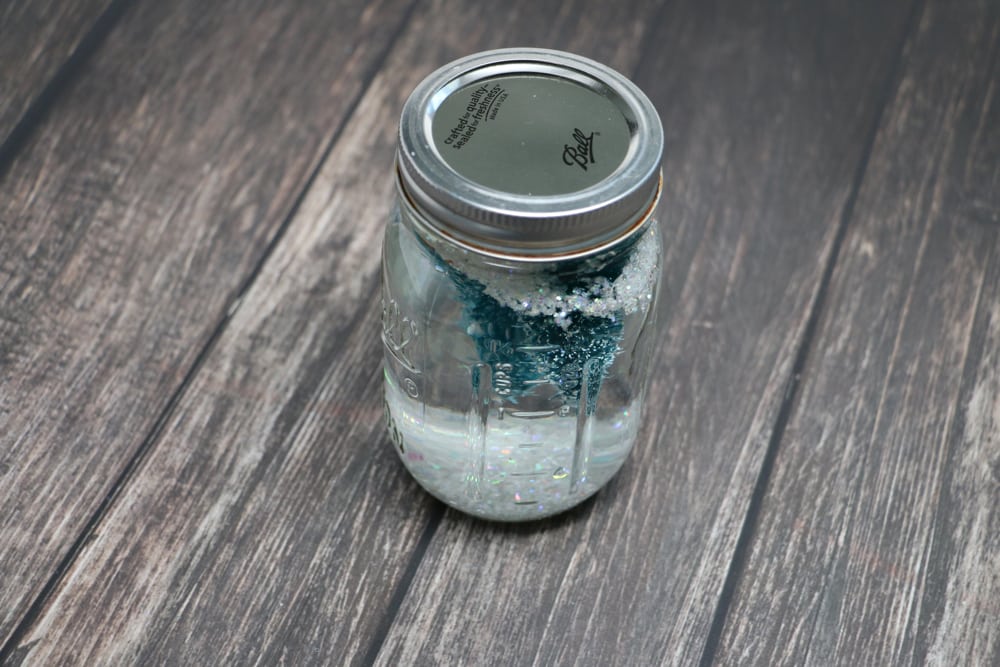 Mason Jar Snow Globe DIY - Add Lid