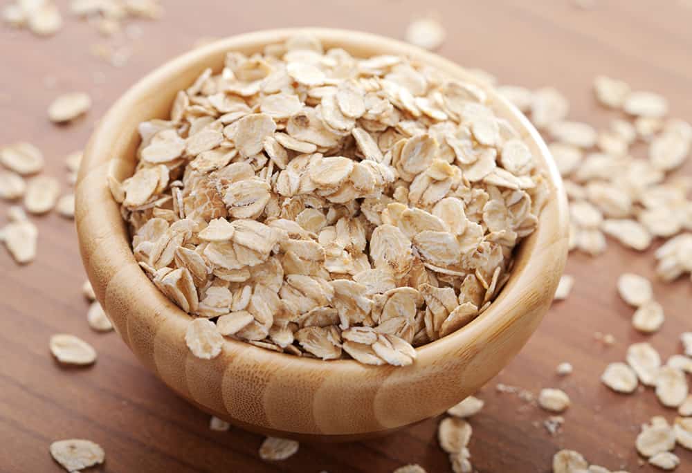 Wondering how to make an oatmeal face mask? It's easy!