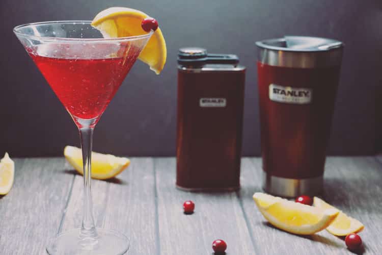 Need a fun drink that requires little effort? This Cranberry Orange Infused Vodka is the perfect option! You just need 3 ingredients and a few days!