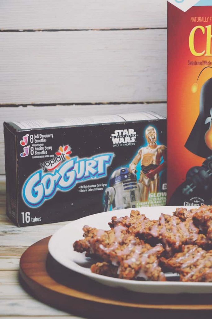 These Star Bars are perfect for your next viewing of Star Wars™! Easy and delicious, you've got to try these Cheerio granola bars!