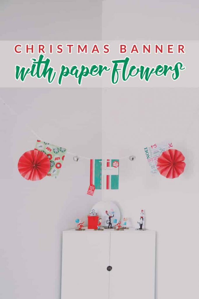 Simple-Christmas-Banner-with-Paper-Flowers