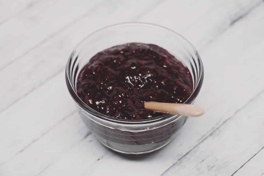 This five minute cherry vanilla chia applesauce is sure to be a hit with the whole family! It's an easy, delicious snack packed with powerful ingredients!