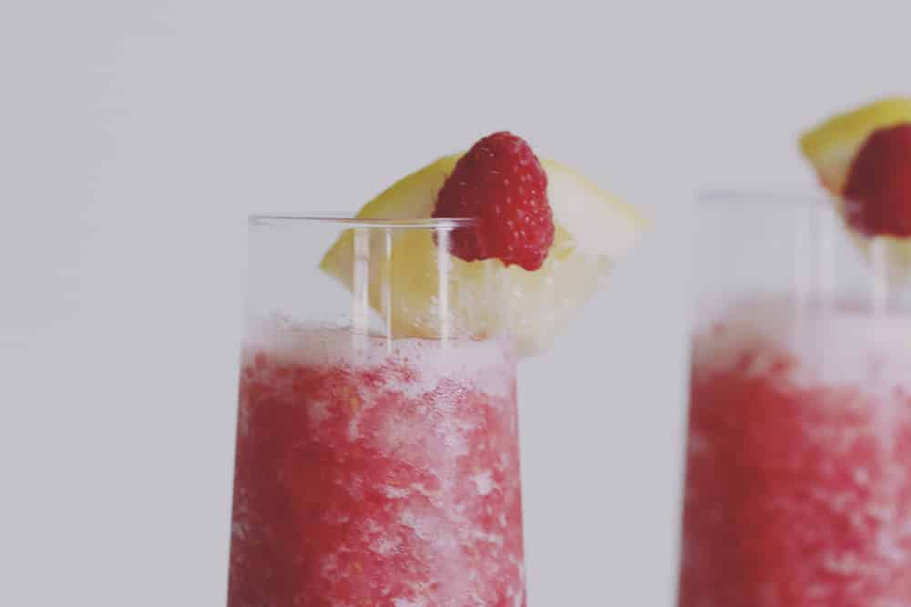 This sparkling raspberry lemon mocktail is a must make drink for Summer! It's refreshing and sweet - perfect for those nights spent enjoying the backyard!