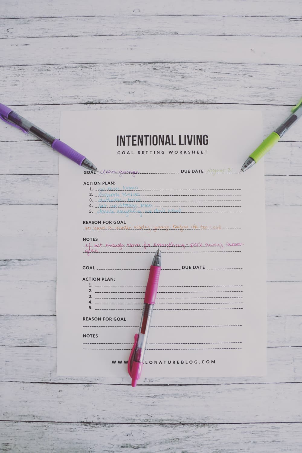 Living intentionally doesn't have to be hard. This goal setting worksheet will help you achieve your mindful goals in no time!