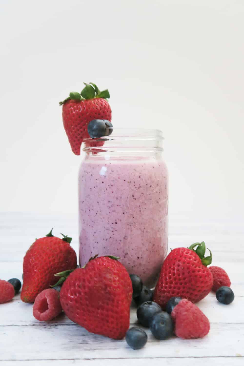 three berry smoothie