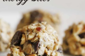 Need the perfect small snack to maintain your energy while you're on your adventures? You HAVE to try these No Bake No Bake Trail Mix Energy Bites!