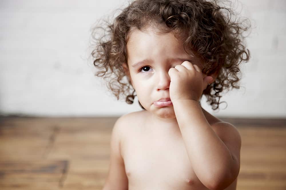 Family Lifestyle Blogger Hello Nature shares how to prevent and react to toddler tantrums with a quick reference guide.