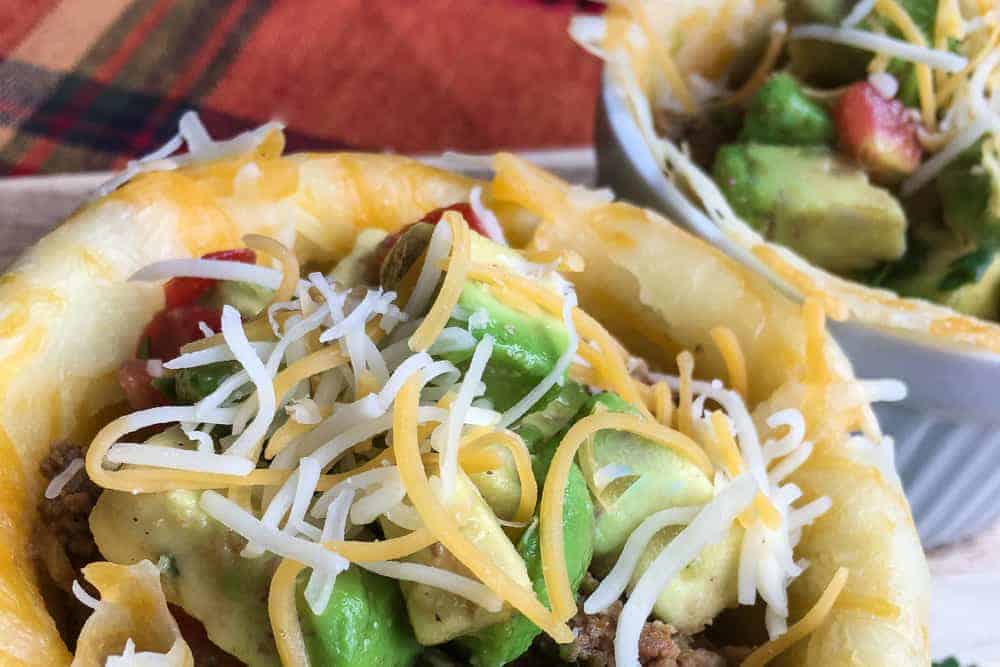 I’ve got a delicious healthy 30 minute meal you have to try! These Keto taco bowls are one of my favorite easy Keto ground beef recipes to make for weeknight meals.