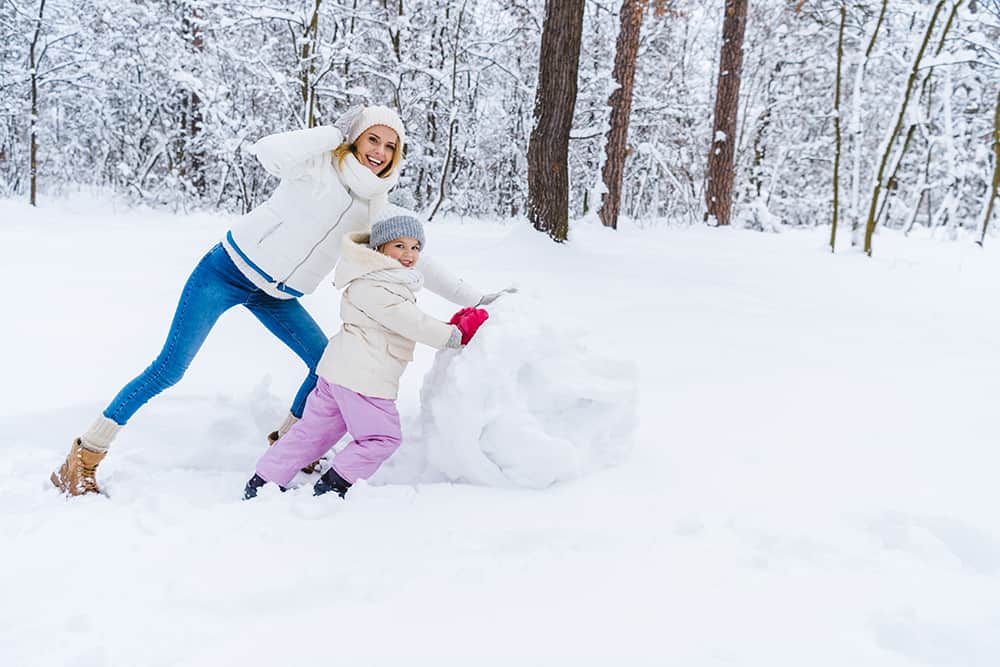 Need some winter inspiration for the family? Here are some easy winter activities for the adults, toddlers and more!